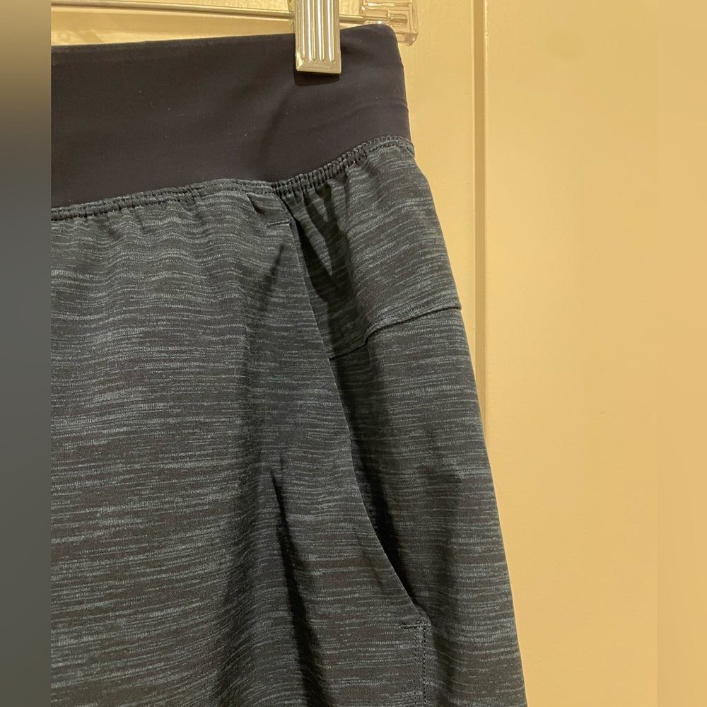 Men’s Lululemon Athletica Dark Blue / Navy Athletic Shorts - Picture 2 of 6